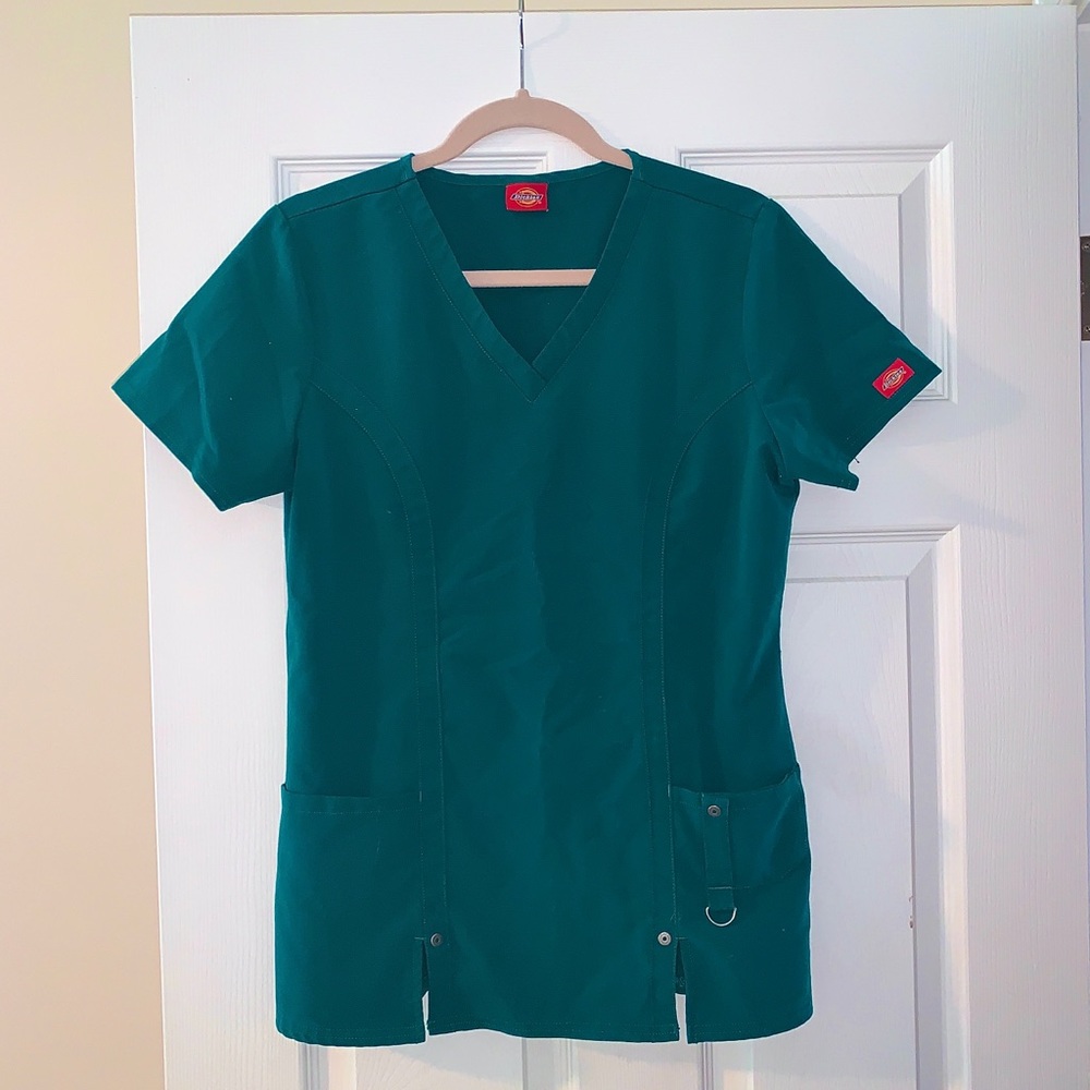 Dickies hunter green scrub top